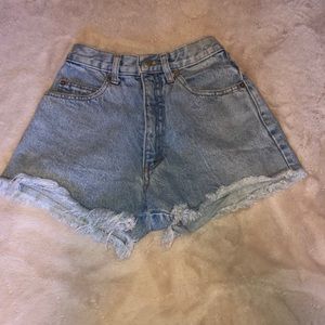 High waisted shorts 🩳